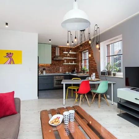 Center - Aura By Apartmore Apartment