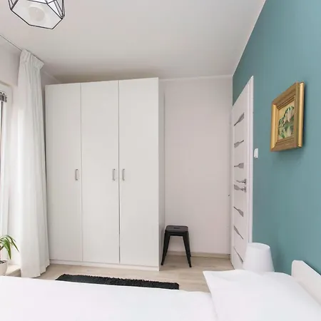 Apartment Center - Aura By Apartmore